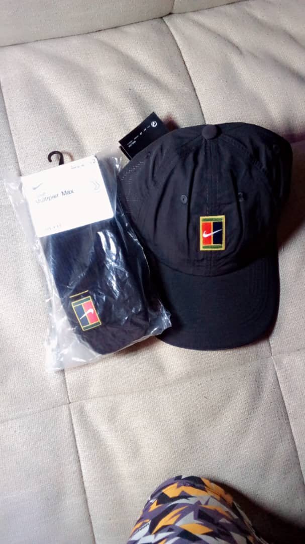 Original Nike cap and socks - Image 2